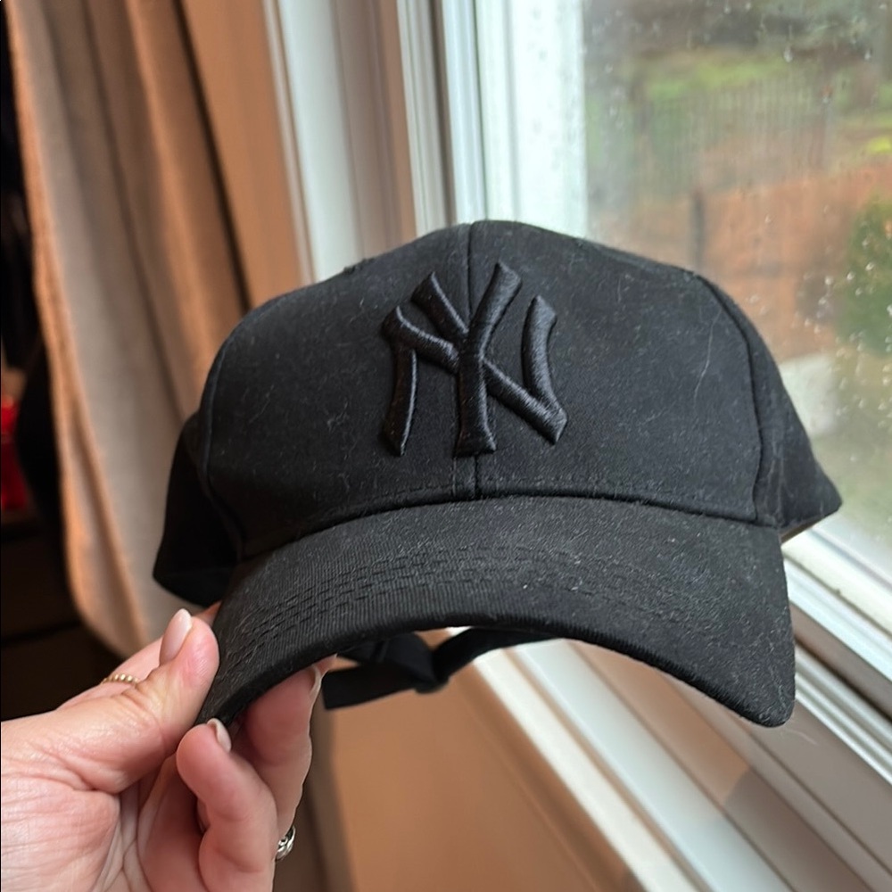 Black NY Logo Cap